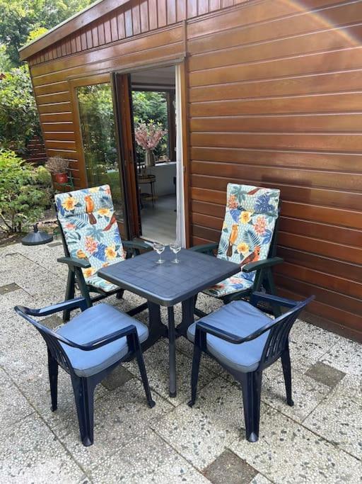 Houten Chalet Op 5 Sterren Park Met Zwembad إرميلو المظهر الخارجي الصورة